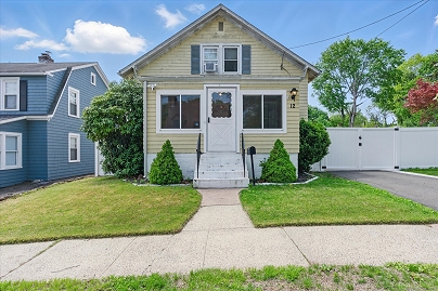 12 Woodland Ave, Hamden, CT 06514 United States
