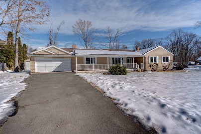 159 Tom Swamp Rd, Hamden, CT 06518 United States