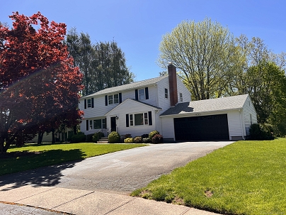 24 Abby Ln, Hamden, CT 06514 United States