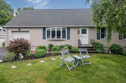 309 Russo Dr, Hamden, CT 06518 United States