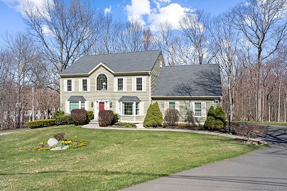 36 Cobblestone Dr, Hamden, CT 06518 United States