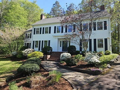64 Blake Rd, Hamden, CT 06517 United States