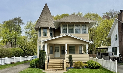 14 Plymouth Ct, Milford, CT 06460 United States