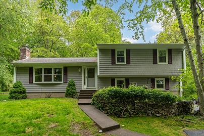 150 Honeycomb Ln, Milford, CT 06461 United States
