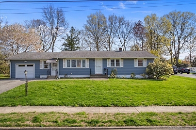 35 Ardmore Rd, Milford, CT 06461 United States