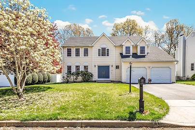 69 Juniper Dr, Milford, CT 06461 United States