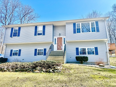27 Fieldstone Ter, Naugatuck, CT 06770 United States