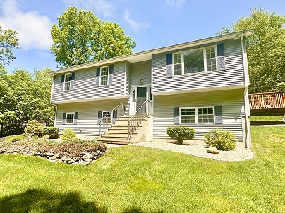 27 Fieldstone Ter, Naugatuck, CT 06770 United States