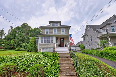54 Woodlawn Ave, Naugatuck, CT 06770 United States