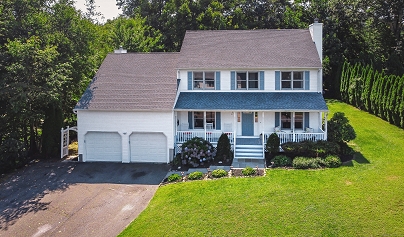 61 Geraldine Dr, Naugatuck, CT 06770 United States