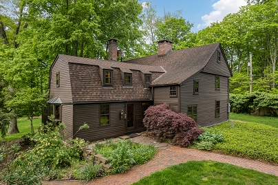 804 Forest Rd, North Branford, CT 06472 United States