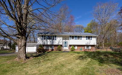 19 Cricket Ct, North Haven, CT 06473 United States
