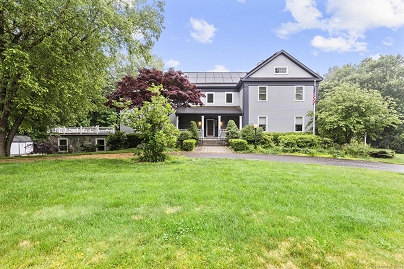 342 Cedarwood Dr, Orange, CT 06477 United States