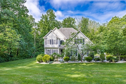342 Peck Ln, Orange, CT 06477 United States