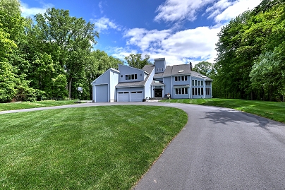 55 Hampton Close, Orange, CT 06477 United States