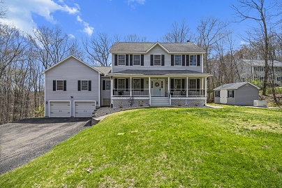 15 Perry Ln, Oxford, CT 06478 United States
