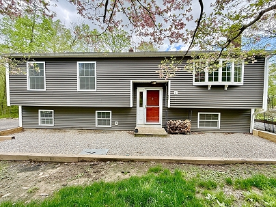 39 Peach Farm Rd, Oxford, CT 06478 United States