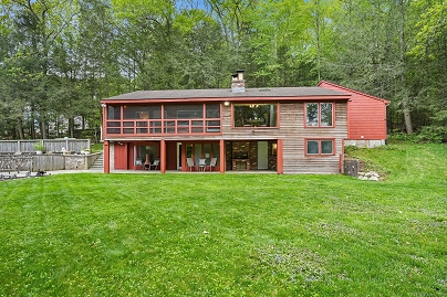6 Knorr Rd, Oxford, CT 06478 United States