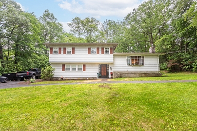 89 Old Church Rd, Oxford, CT 06478 United States