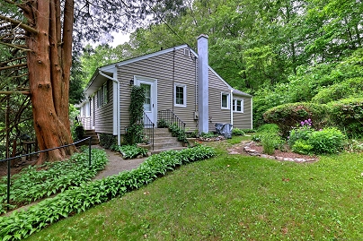 18 Terrace Rd, Seymour, CT 06483 United States