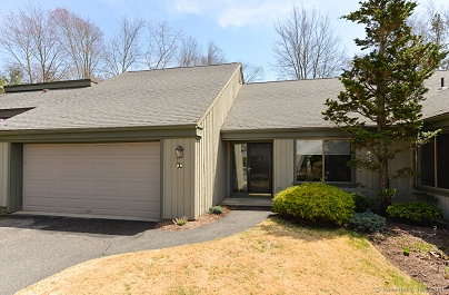 11 Heritage Crst Unit B, Southbury, CT 06488 United States
