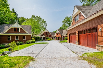 218 Kuhne Rd, Southbury, CT 06488 United States