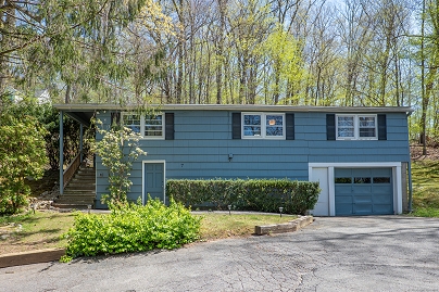 7 Greenwich Dr, Southbury, CT 06488 United States