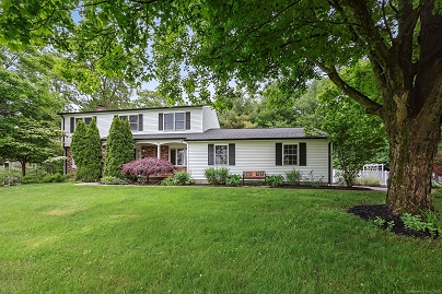 25 New England Dr, Wallingford, CT 06492 United States