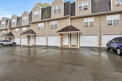 150 Stonefield Dr Unit 4, Waterbury, CT 06705 United States