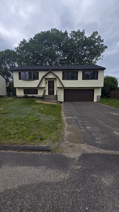 19 Woodmere Rd, Waterbury, CT 06705 United States