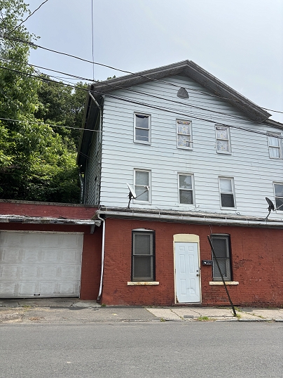 238 Bishop St, Waterbury, CT 06704 United States
