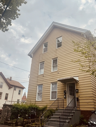 4 Granite St, Waterbury, CT 06706 United States