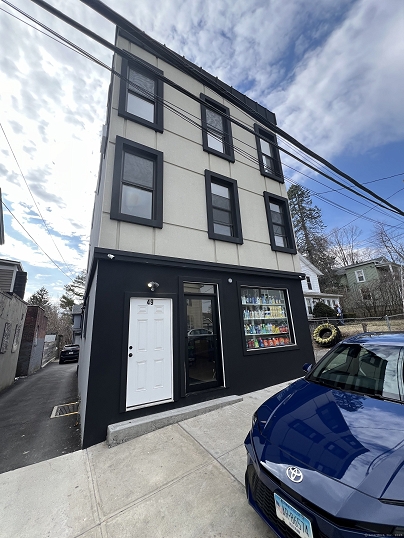 49 Hill St, Waterbury, CT 06704 United States