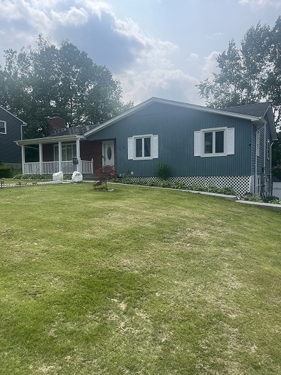 62 Haddad Rd, Waterbury, CT 06708 United States