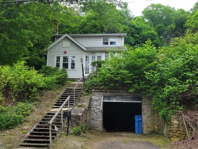 706 Waterville St, Waterbury, CT 06710 United States