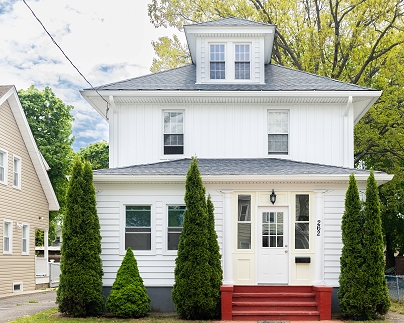 262 Blohm St, West Haven, CT 06516 United States