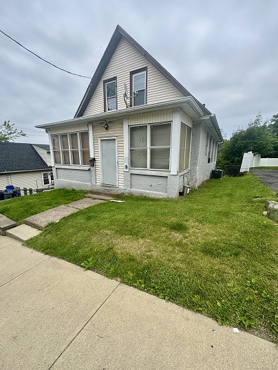 28 Terrace Ave, West Haven, CT 06516 United States