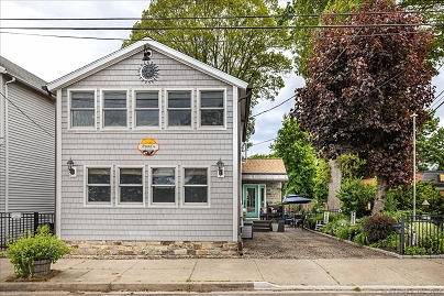 311 Captain Thomas Blvd, West Haven, CT 06516 United States