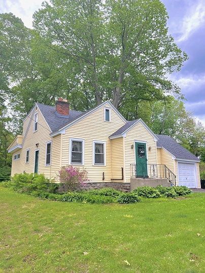 13 Oak St, Wolcott, CT 06716 United States