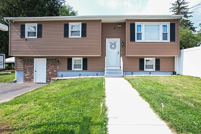 7 Pleasant St, Wolcott, CT 06716 United States