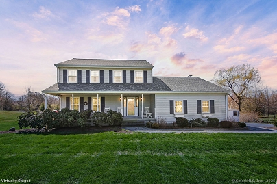 11 Skyview Dr, Colchester, CT 06415 United States