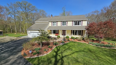 37 Esther Ln, Colchester, CT 06415 United States