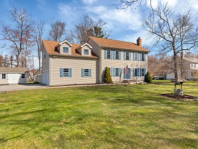 39 Balaban Rd, Colchester, CT 06415 United States