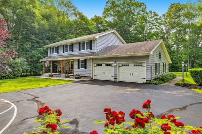2 Naomi Ln, East Lyme, CT 06333 United States