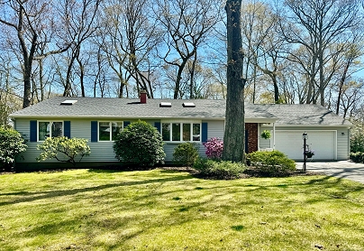 33 Woodland Rd, East Lyme, CT 06357 United States
