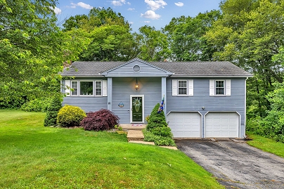 81 Charter Oak Dr, East Lyme, CT 06333 United States