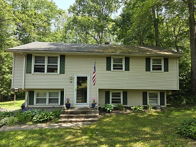 46 Richardson Hill Rd, Griswold, CT 06351 United States