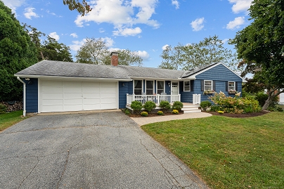 5 Benjamin Rd, Groton, CT 06355 United States