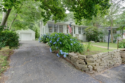 285 Deepwood Dr, Lebanon, CT 06249 United States