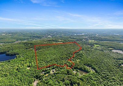 63 Velgouse Rd, Montville, CT 06370 United States